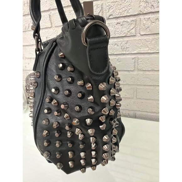 UTO Women's Black Faux Leather Skull Rivet Studded Large Tote Purse Handbag - Picture 4 of 16